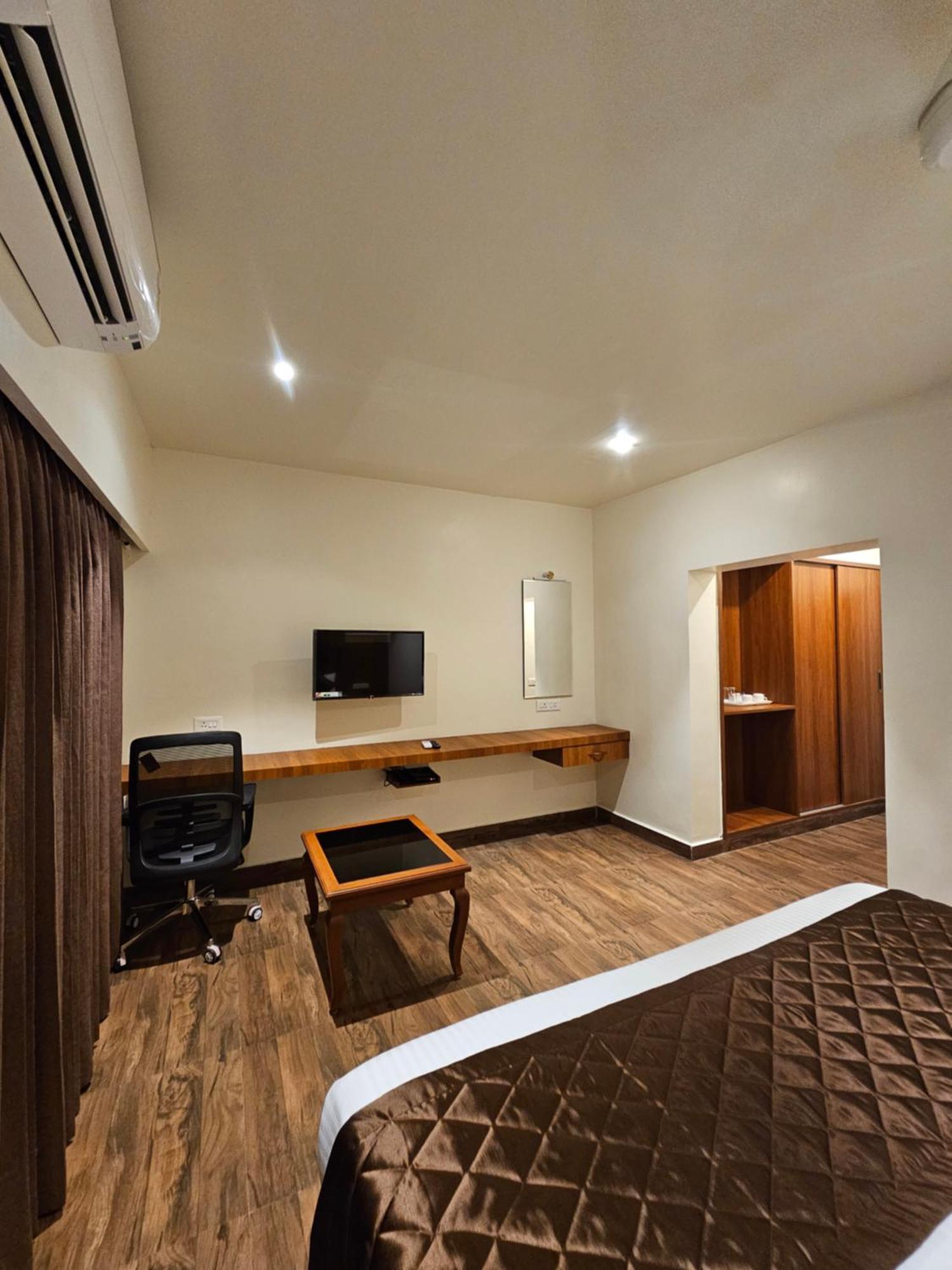 Hotel Pl Grand Karaikkudi Exterior foto